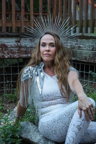 Radiant Essence Cape - Silver